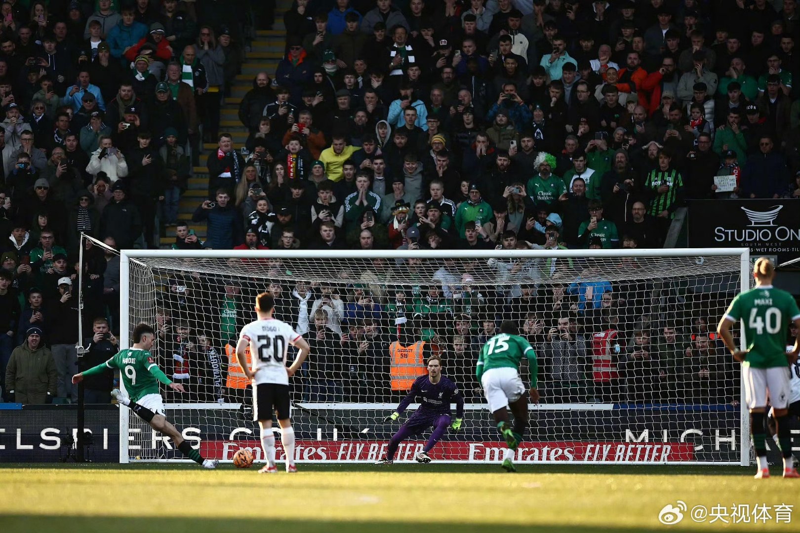 利物浦主场击败阿贾克斯，豪取三分