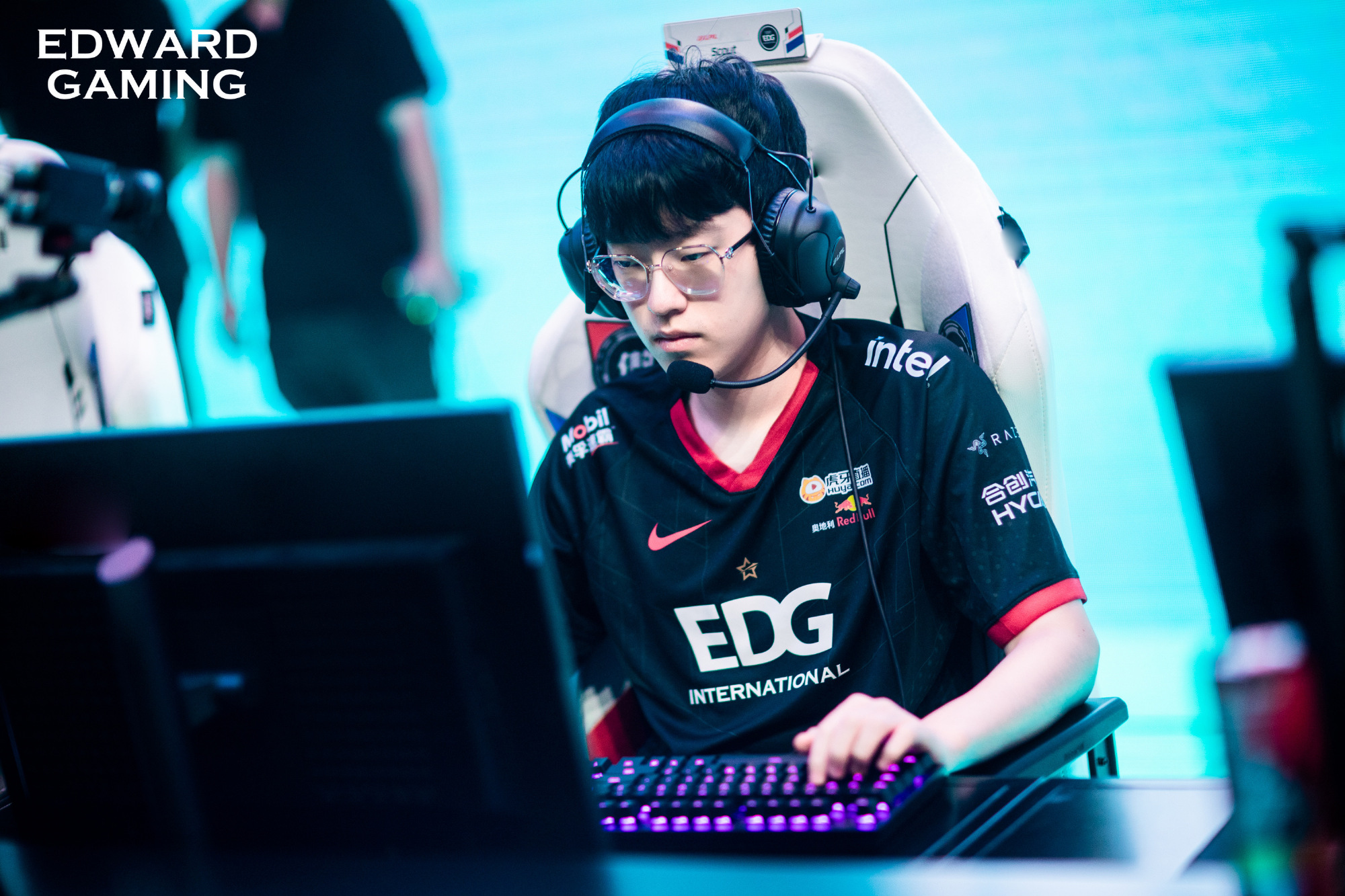 Scout在切尔西比赛中败北，问鼎冠军引发热议！