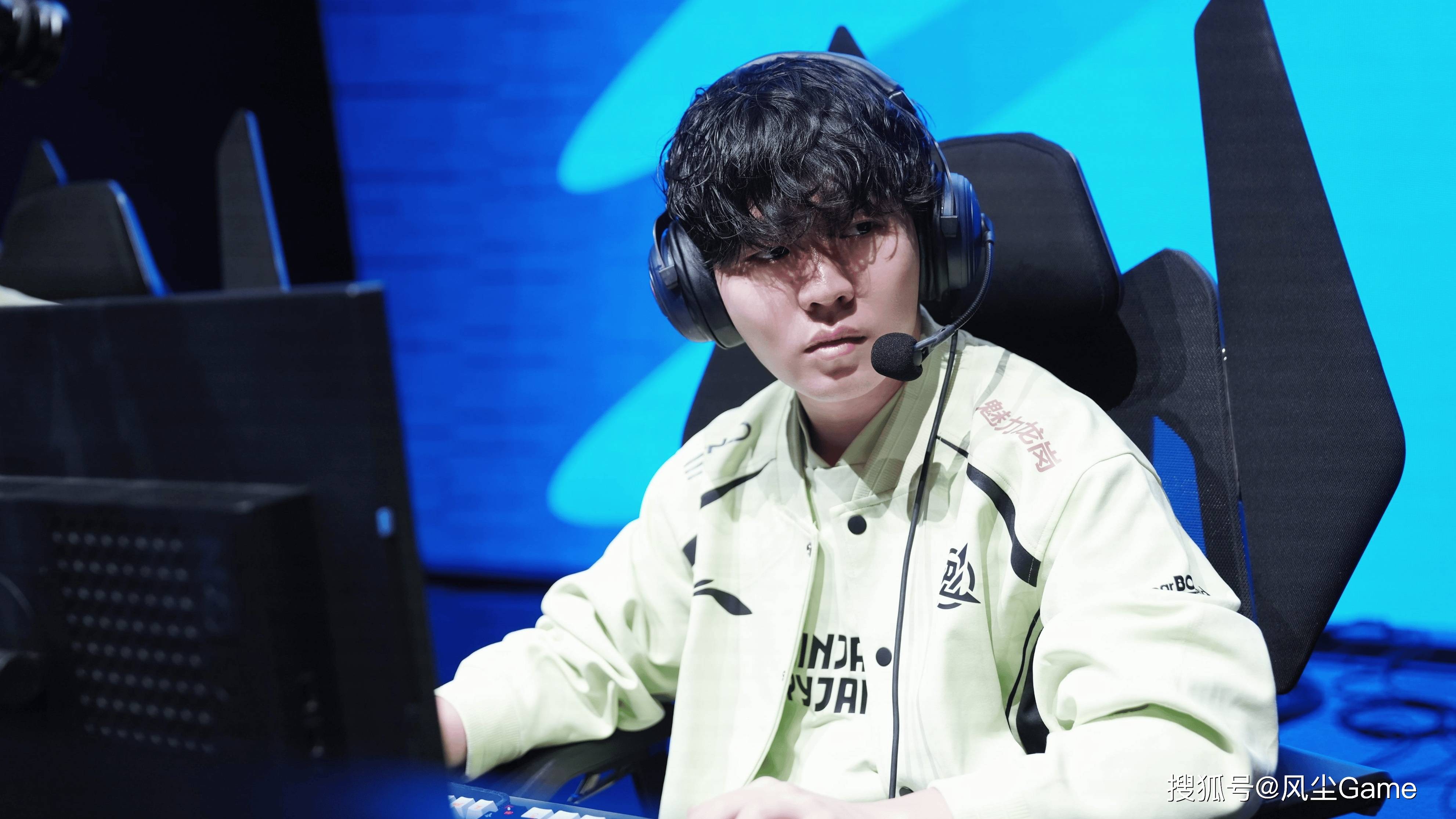 Rookie重要时刻晋级下一阶段，TES带队取胜！