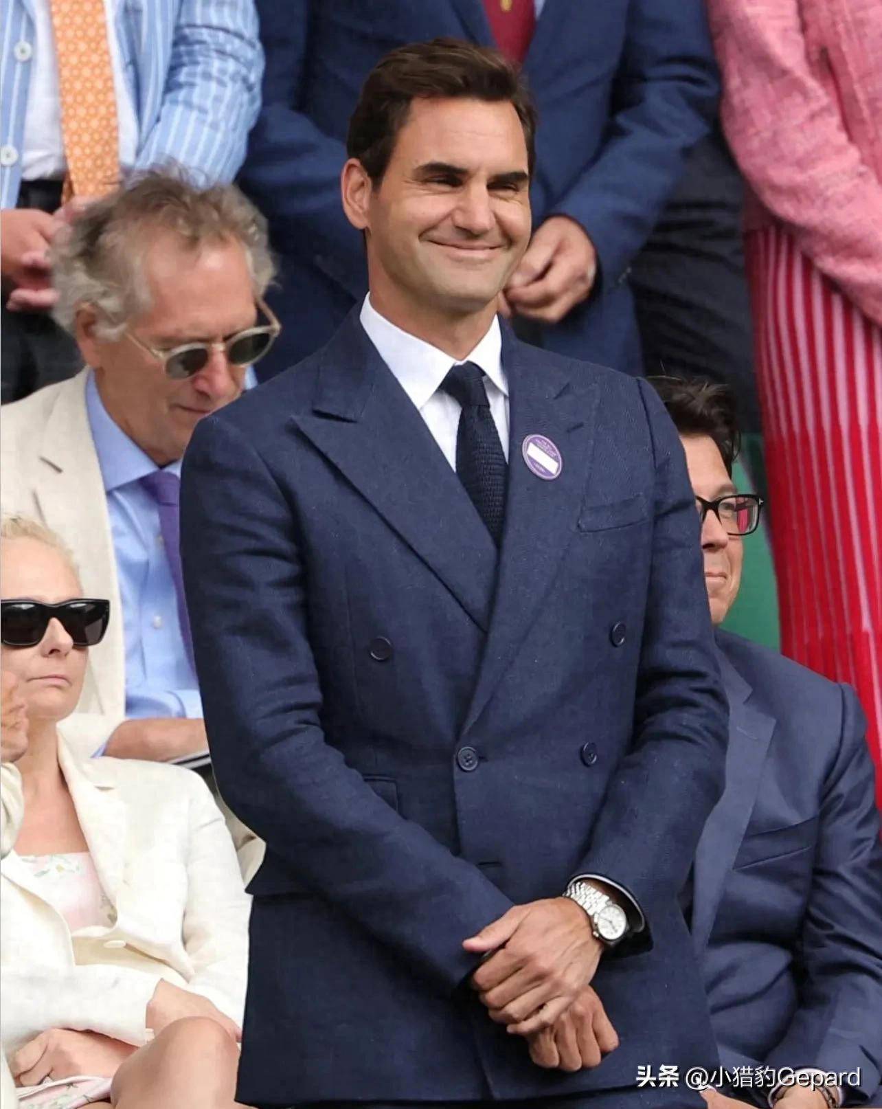 费德勒重返赛场，比赛规则变更首场状态出色，湖人观众沸腾！的简单介绍