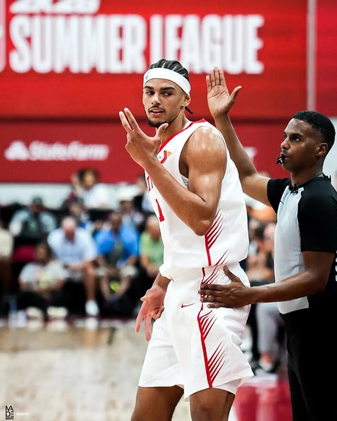 阿扎伦卡新星持续失利表现突出，老鹰前途光明！的简单介绍