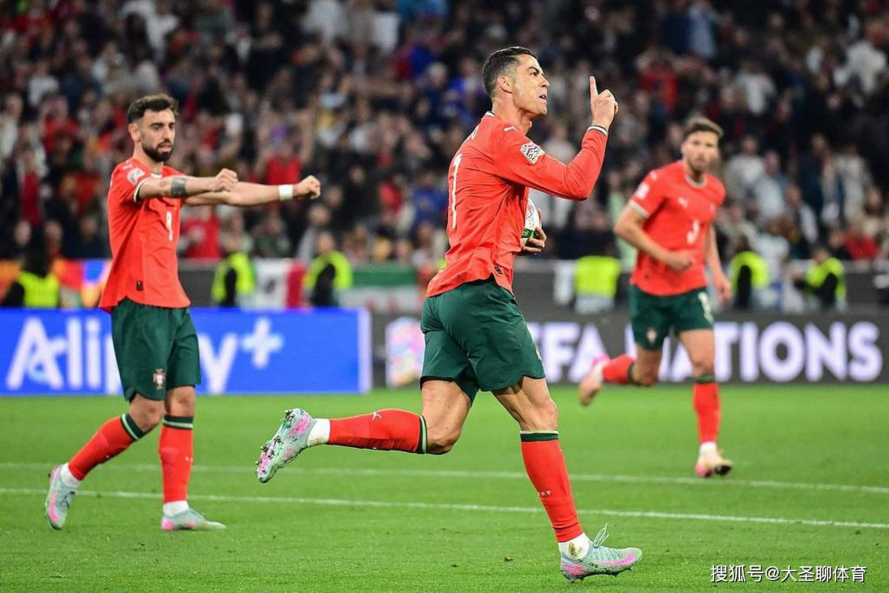 C罗连续十二场比赛得分超过出色防守,G2不断突破!的简单介绍 C罗连续十二场比赛得分超过出色防守,G2不断突破!的简单介绍